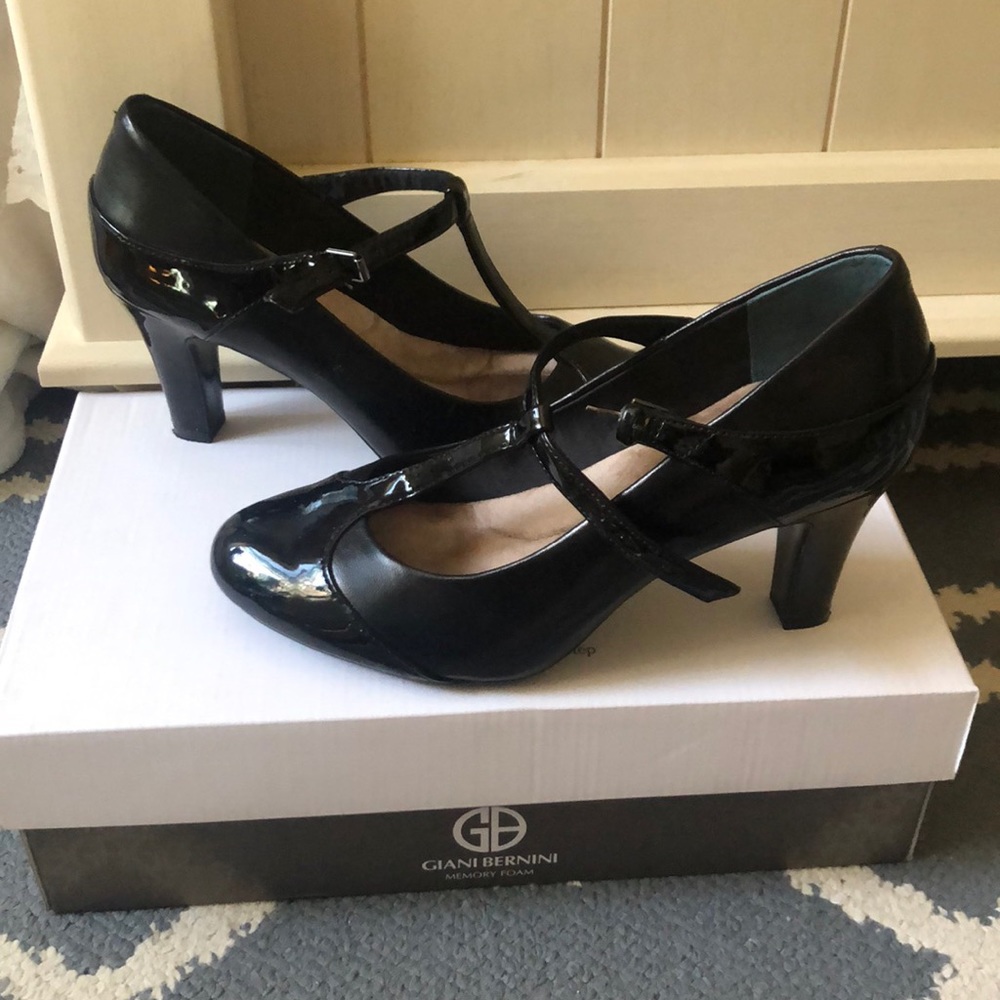 Gianni Bernini Memory Foam Black Heels